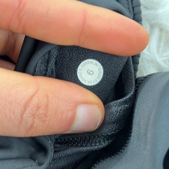 Lululemon Train Free High-Rise Short 10" Graphite Grey - Picture 3 of 4